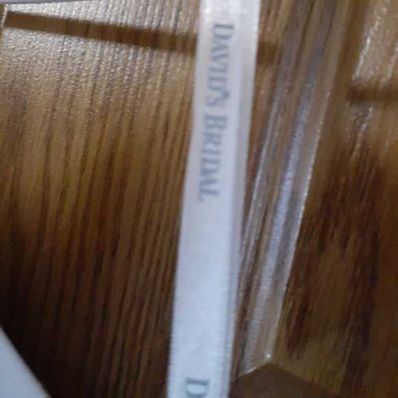 Wedding dress - Picture 3 of 7